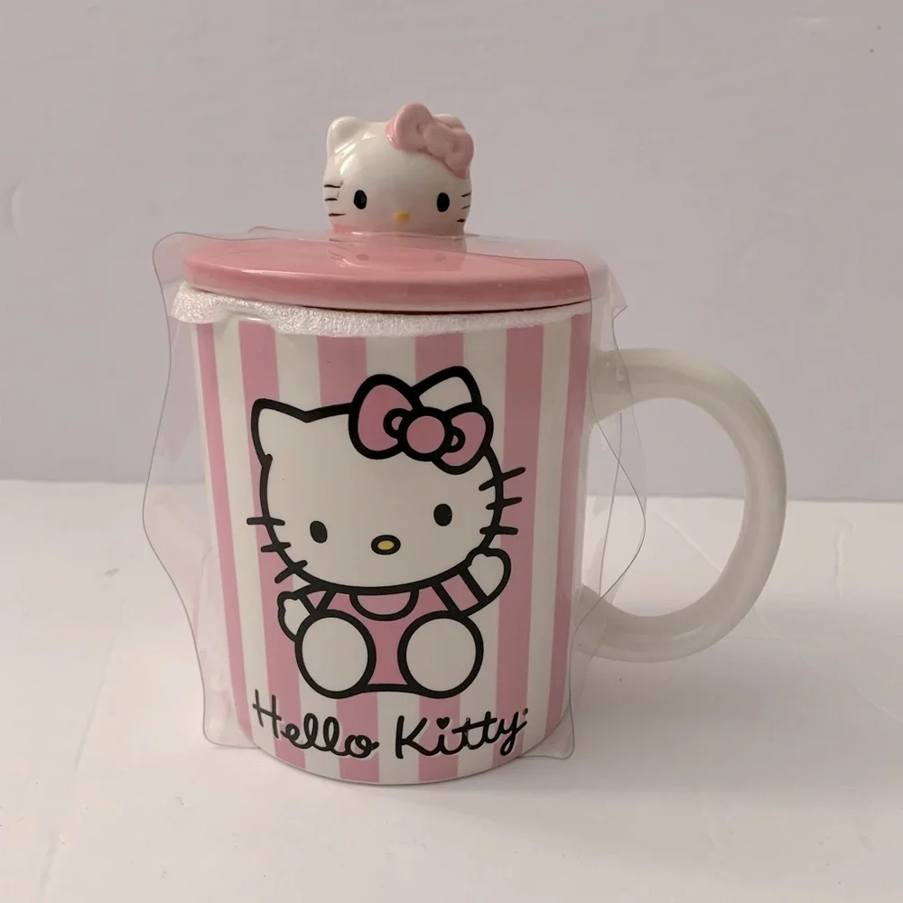 Hello Kitty Mug with Lid - Picture 1 of 5